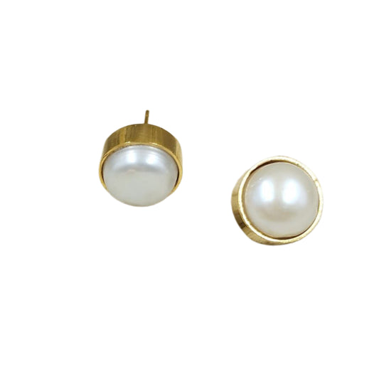 Nina Studs